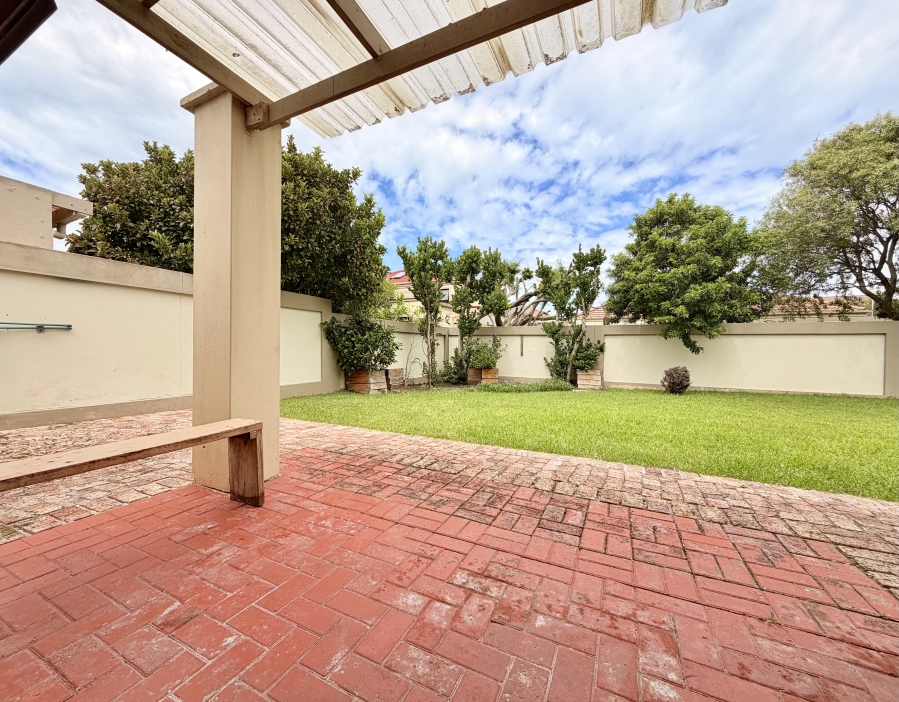 3 Bedroom Property for Sale in Sandbaai Western Cape